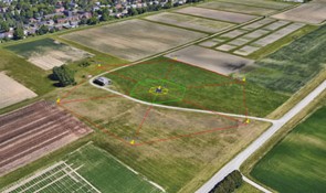 A map of Japanese beetle trap placement created in QGIS